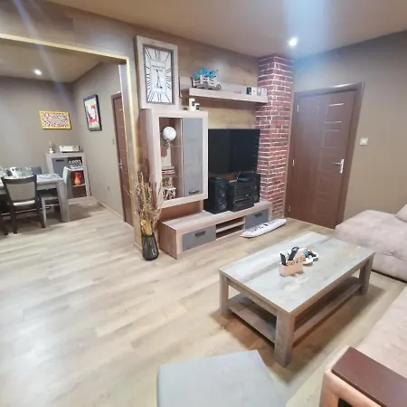 загора апартмент סטרה זגורה